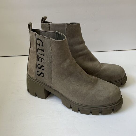 GUESS LOGO LUG SOLE BOOTIES‎ IN GRAY - Picture 1 of 9